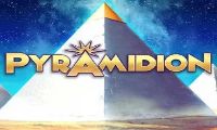 Pyramidion slot by Igt